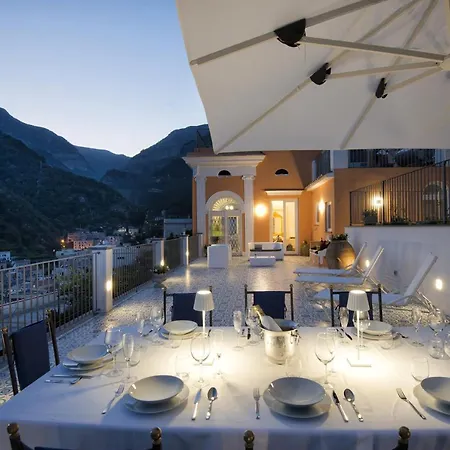 - Palazzo Della Storia Amalfi