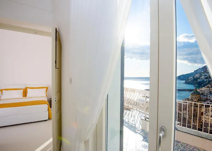 - Palazzo Della Storia Amalfi