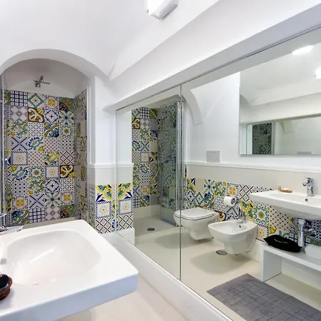 - Palazzo Della Storia *