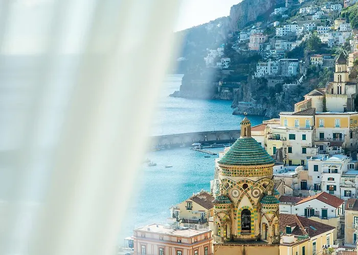 - Palazzo Della Storia