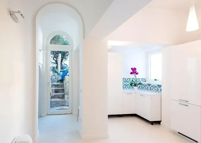 - Palazzo Della Storia *