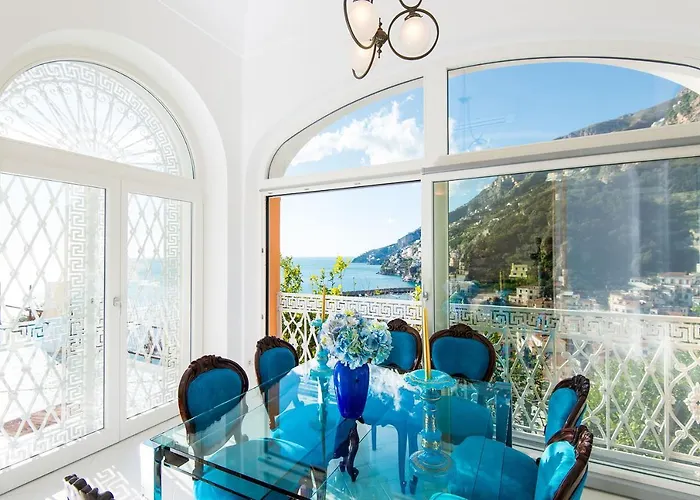 - Palazzo Della Storia