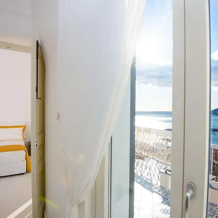 - Palazzo Della Storia אמאלפי