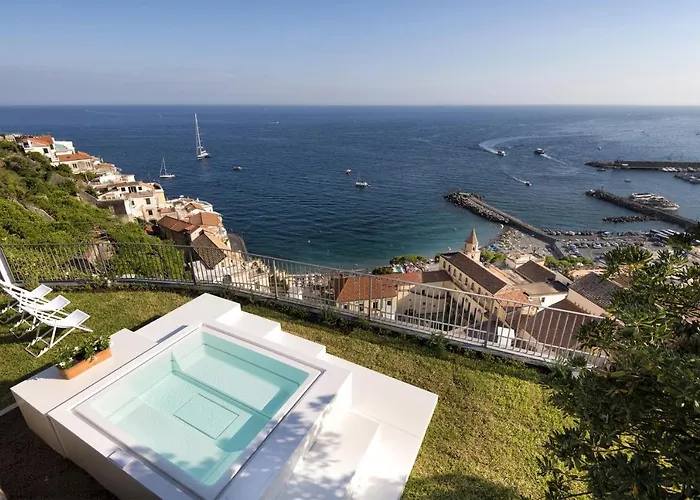 - Palazzo Della Storia