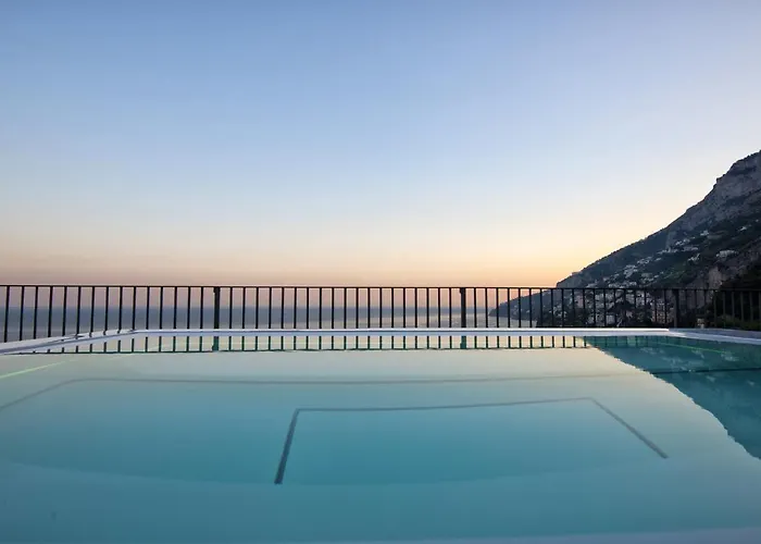 - Palazzo Della Storia Αμάλφι